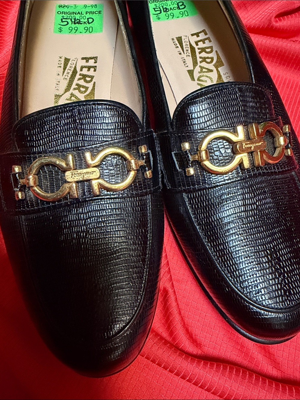 NEW Salvatore Ferragamo WOMEN DS 43020 5.5 Lizard-Textured Loafers Gold Hardware - Picture 10 of 12